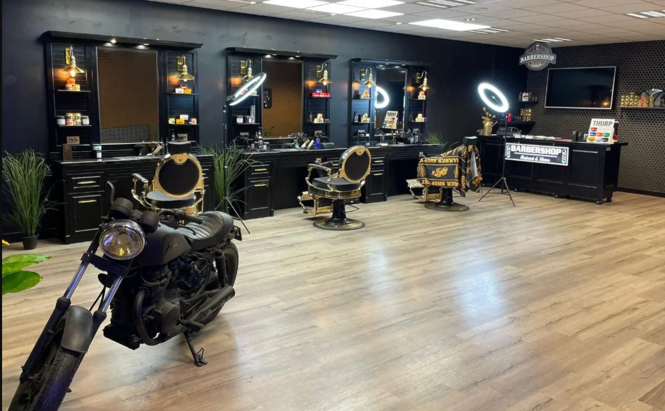 Kapper Leersum knipt klant met precisie - barbershop Leersum